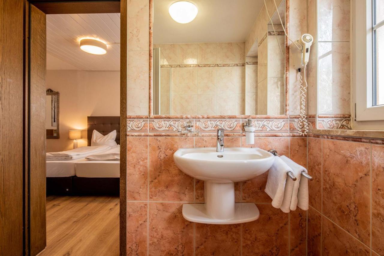 Landgasthof Moser & Restaurant Bootshaus 3* Windorf (Passau)
